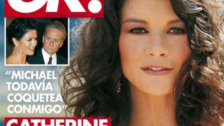 Zeta-Jones dice que su marido todavía flirtea con ella