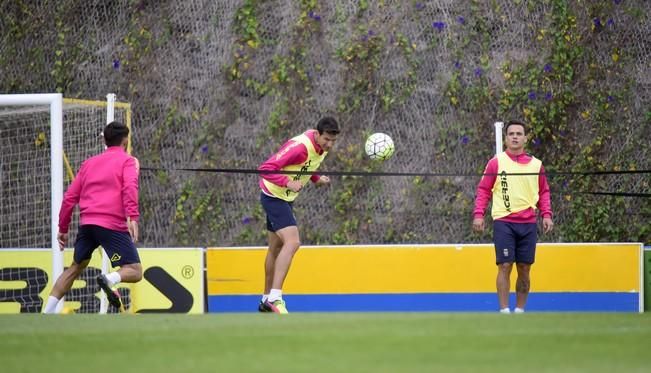 Entrenamiento UD LAS PALMAS en Barranco Seco ...