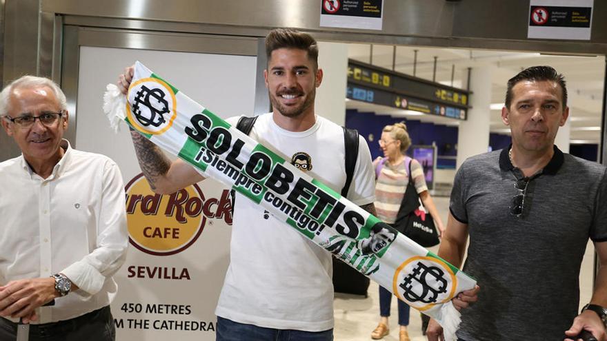 Javi García, a su llegada a Sevilla