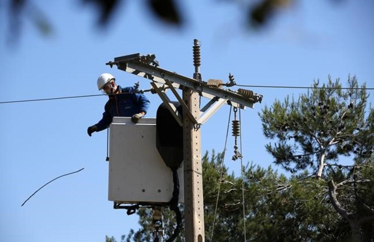 zentauroepp43880983 barcelona 21 06 2018 barcelona retirada de torres y cableado180621151429