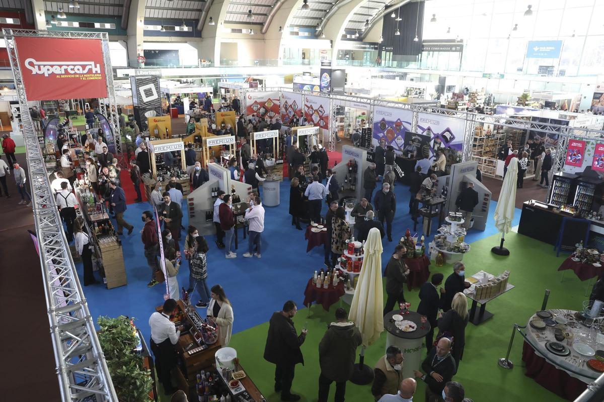 Vista general de profesionales participantes y visitantes en Salenor 2024