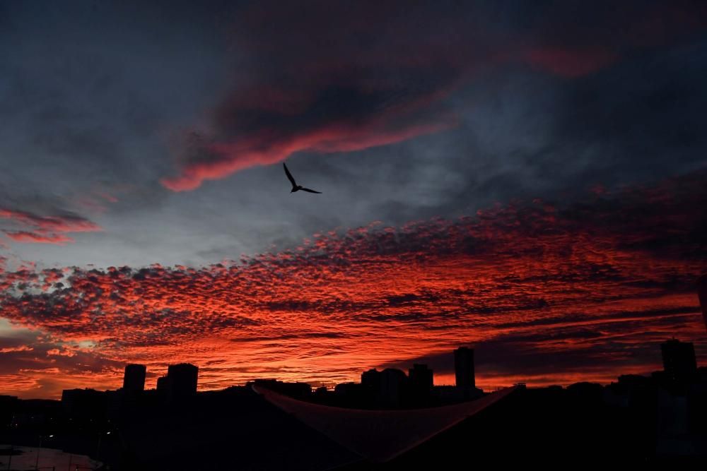 Así se ven los cielos de A Coruña en el amanecer