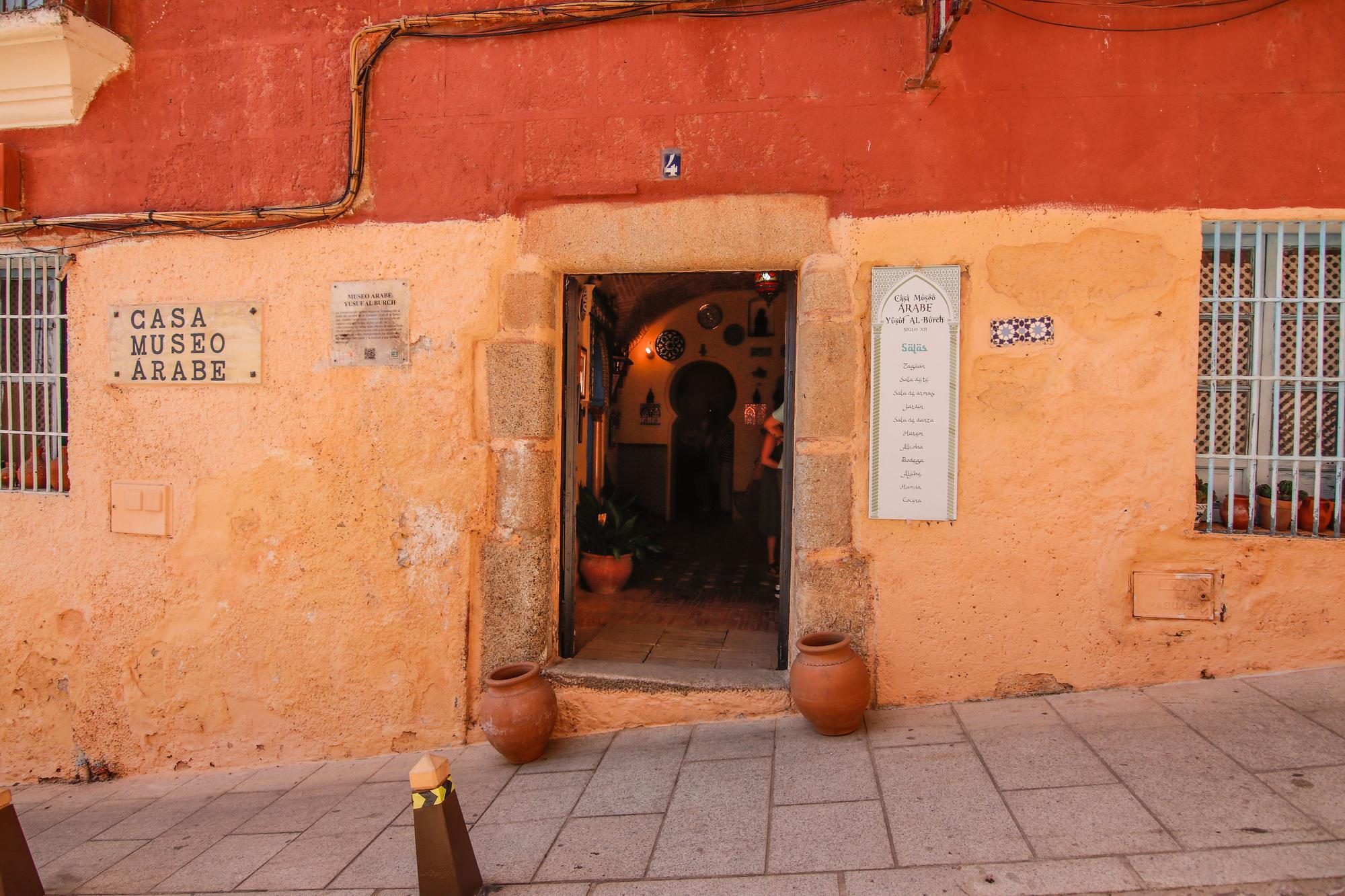 Fachada de la casa en la Cuesta del Marqués.