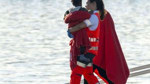 Menors migrants es neguen a sortir de les Canàries per la lentitud del procés