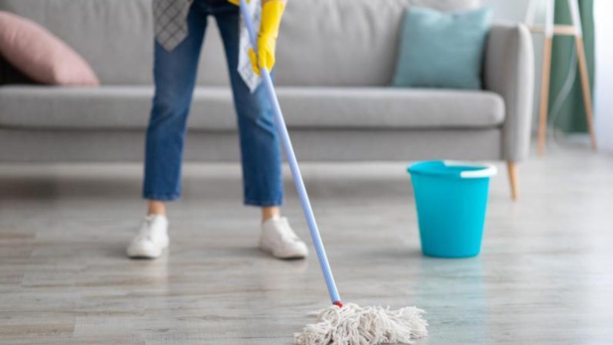 15 utensilios básico en la limpieza del hogar