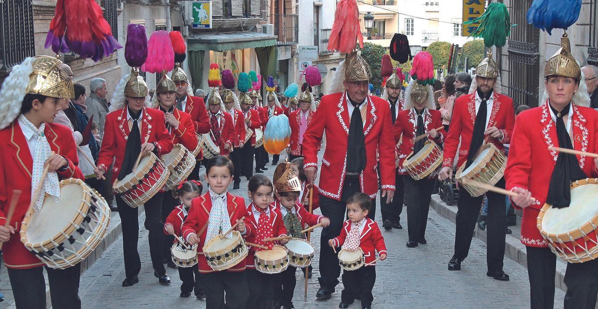 JUDÍOS EN BAENA. SU SEMANA SANTA FUE RECONOCIDA A NIVEL NACIONAL EN 2001, MIENTRAS QUE EL TOQUE DE TAMBOR HA SIDO NOMBRADO PATRIMONIO INMATERIAL DE LA HUMANIDAD POR LA UNESCO.