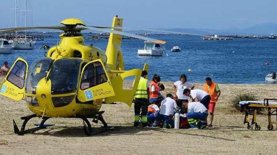 Momento de la evacuación en la playa de Vilariño. // Gonzalo N.