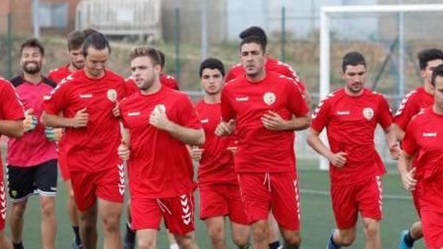 Óscar Álvarez va dirigir ahir el primer entrenament del nou Llagostera 2017/18.