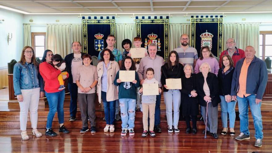 Acto de entrega de premios e diplomas no Concello.   | // D. P.