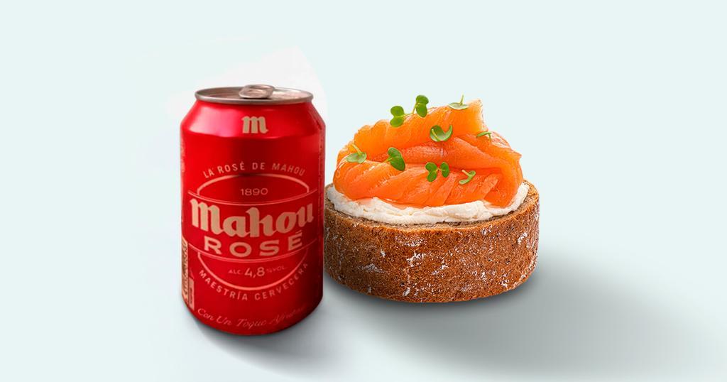 Tosta de salmón con queso crema