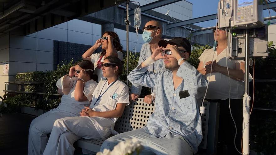 La azotea del CHUO se convirtió en un mirador privilegiado para ver el eclipse