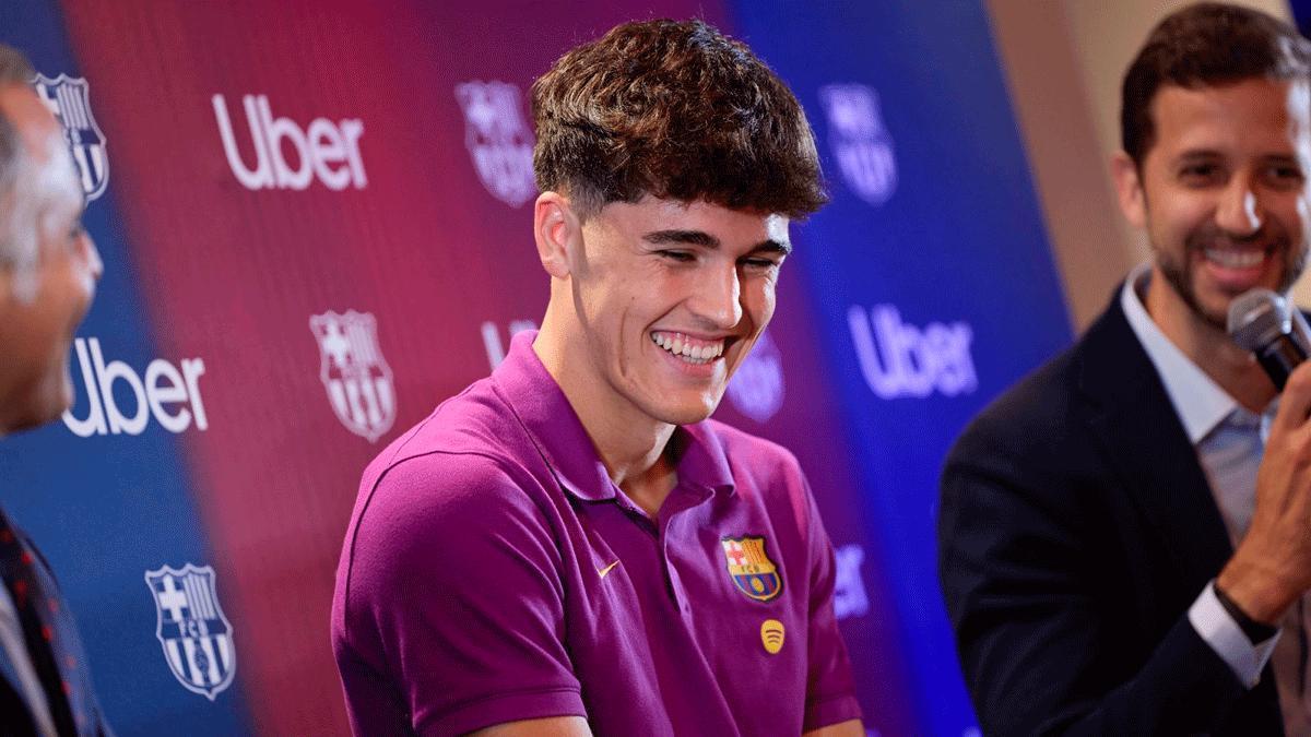 Pau Cubarsí durante un acto del Barça con Uber