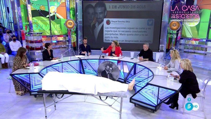 &#039;Sálvame&#039; recibe críticas por recrear en directo la autopsia de Mario Biondo