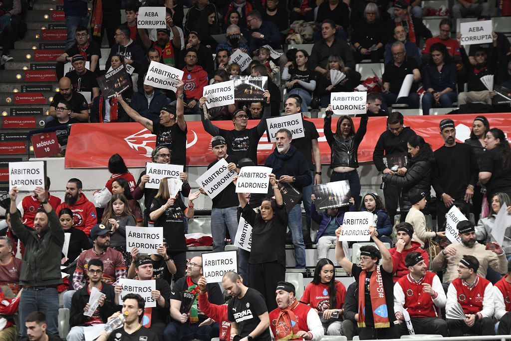 Todas las imágenes del partido del UCAM Murcia contra el Bàsquet Girona