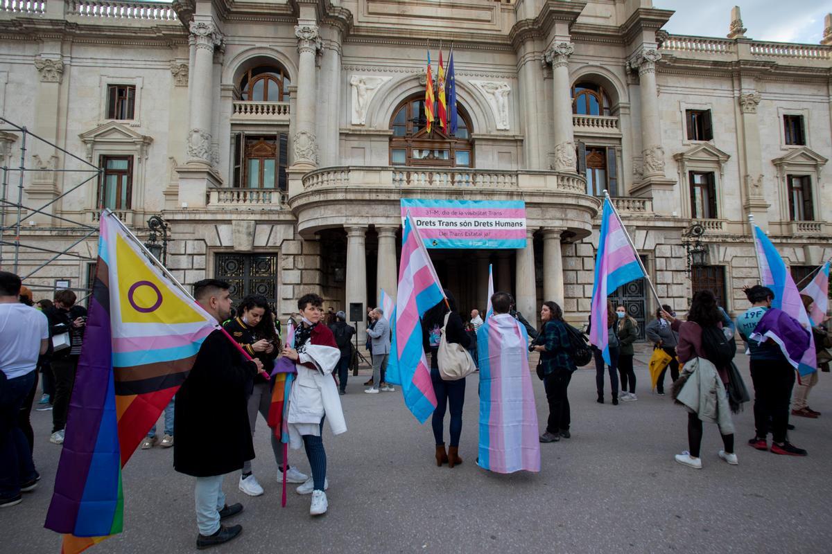 La ley trans valenciana permite el cambio de nombre de mil personas en  cinco años