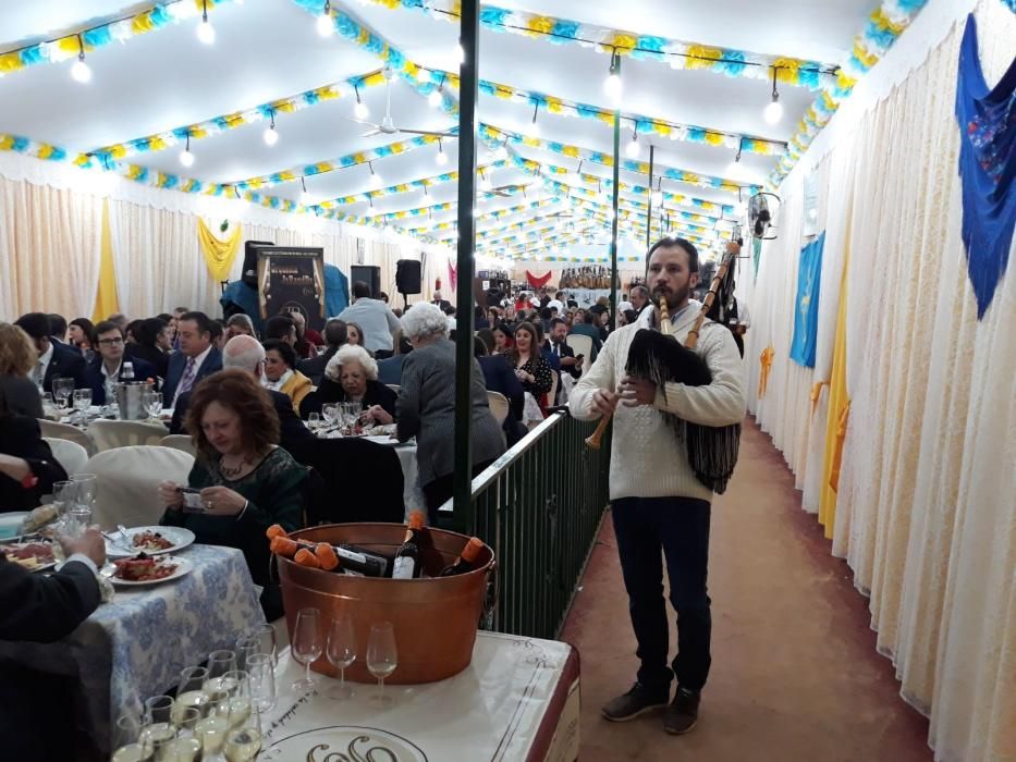 Así se vive la Feria de Abril en la caseta del Centro Asturiano de Sevilla