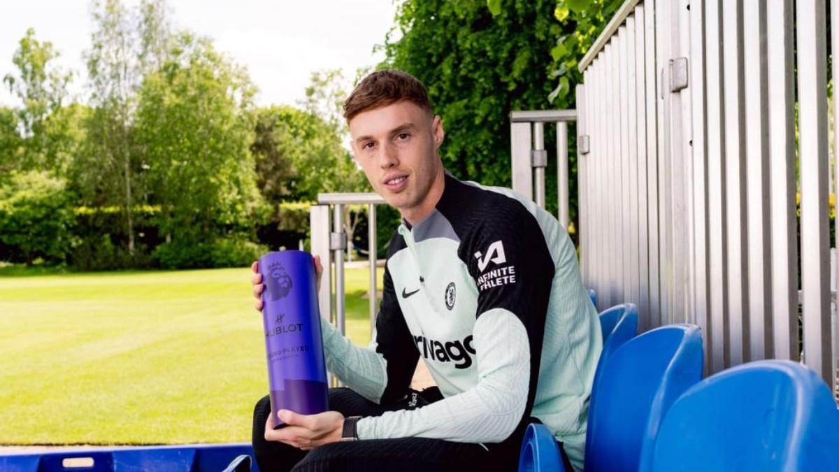 Palmer, con el trofeo al mejor joven