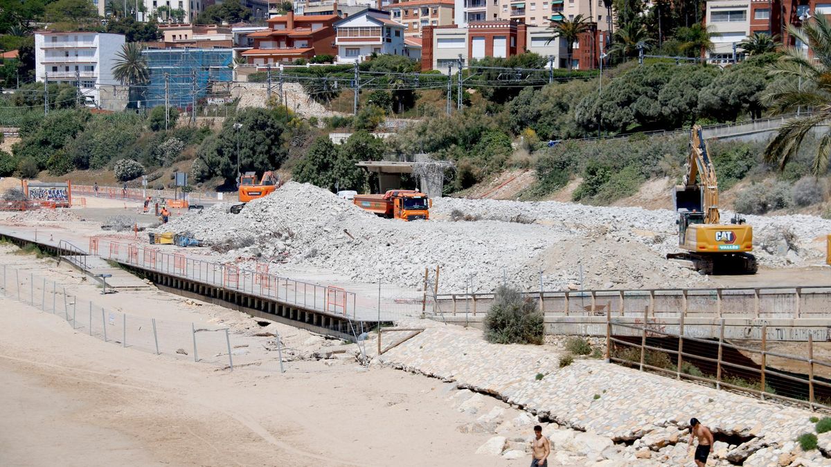 Aspecto de las obras de demolición de la plataforma del Miracle en Tarragona.