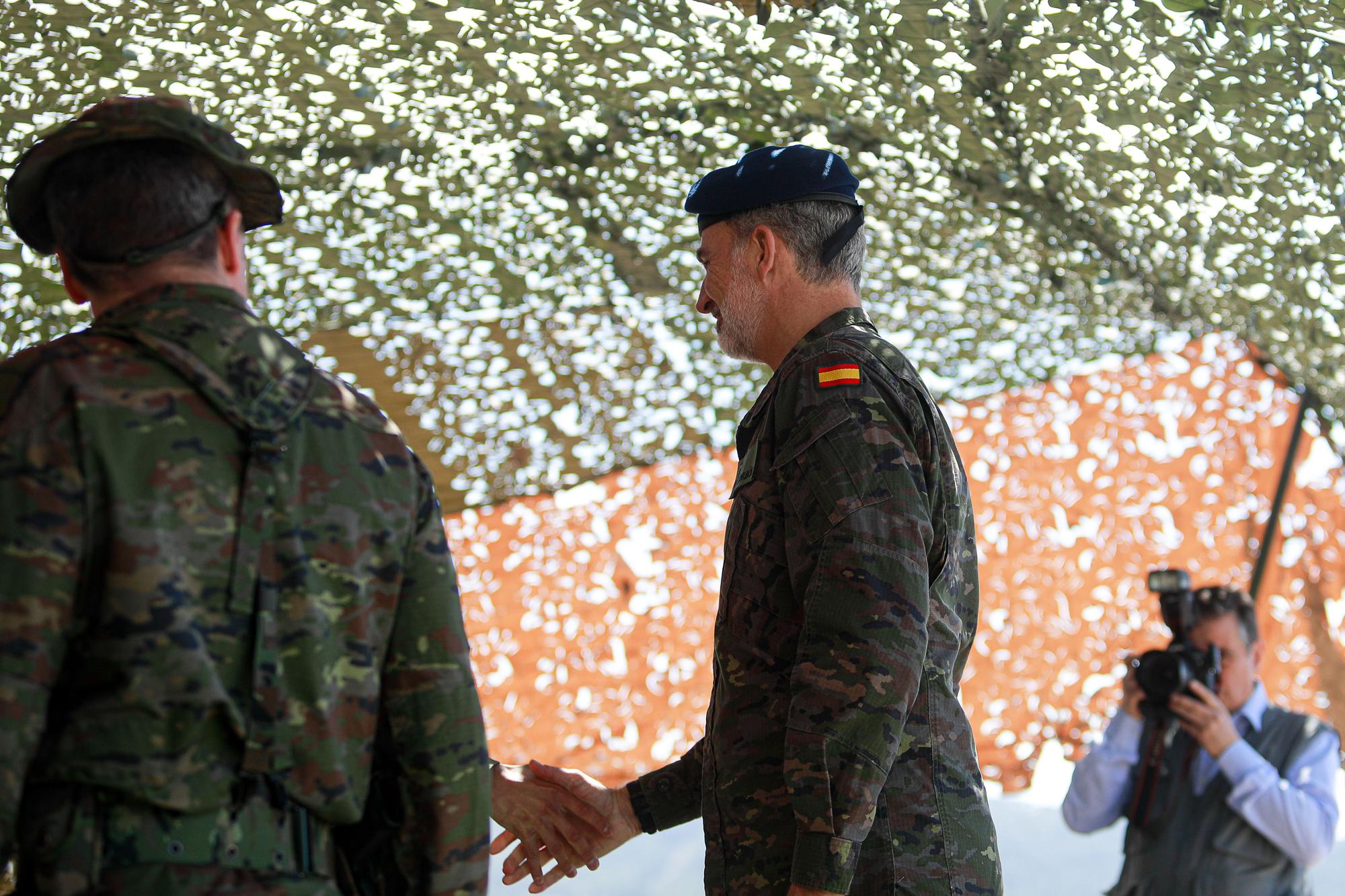 Mira aquí todas las fotos de la visita del Rey a las maniobras militares de Ibiza