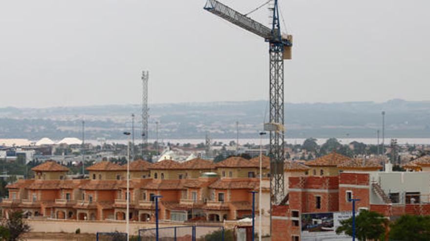 Torrevieja aumentó en 2014 un 40% el número de nuevas viviendas solicitadas