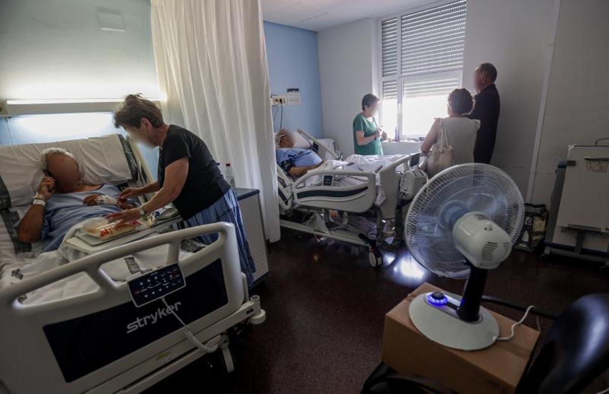 Otra habitación con ventilador para intentar aliviar las altas temperaturas