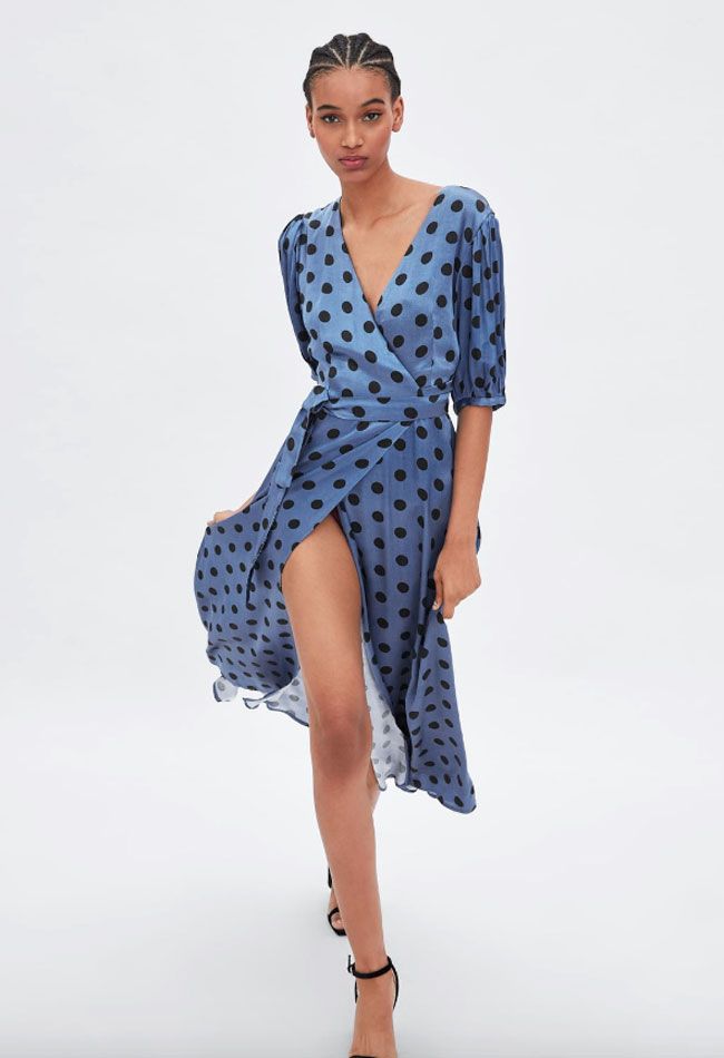 El vestido de invitada definitivo es de lunares y está en la nueva  colección de Zara - Woman