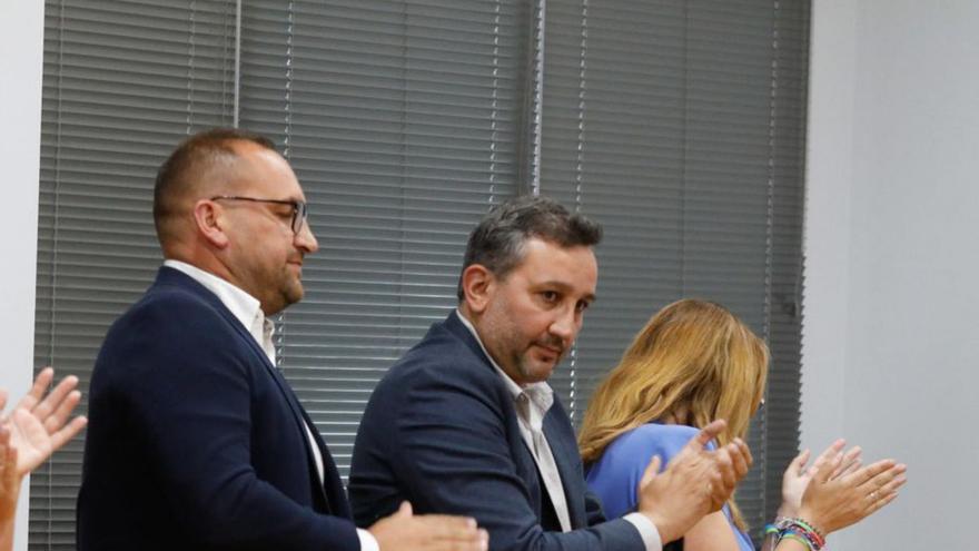 Los concejales del PP aplauden la elección de Eloy Alonso como alcalde, el pasado día 17. | Mara Villamuza
