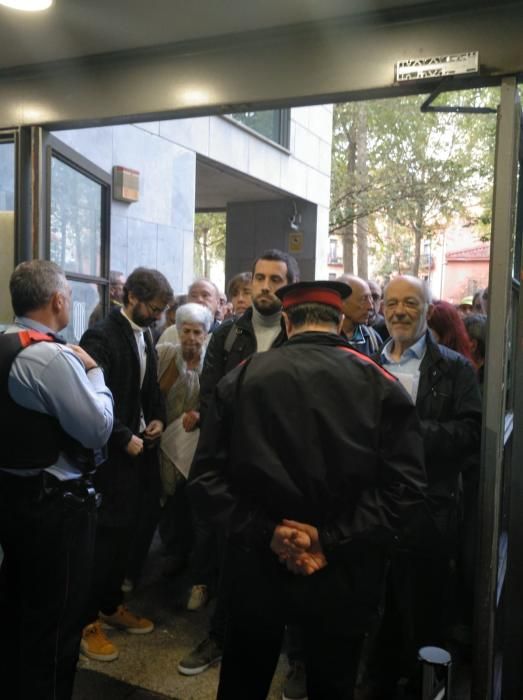 Tensió als jutjats de Girona quan més de 100 persones s'han volgut «autoinculpar»