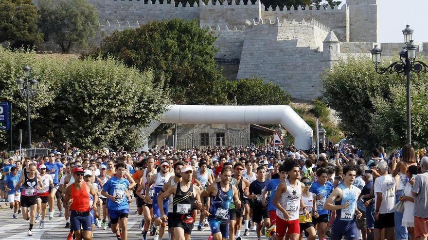 Multitudinaria carrera pedestre popular "Andar e Correr" de Baiona