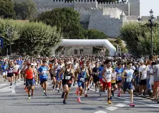 Multitudinaria carrera pedestre popular "Andar e Correr" de Baiona