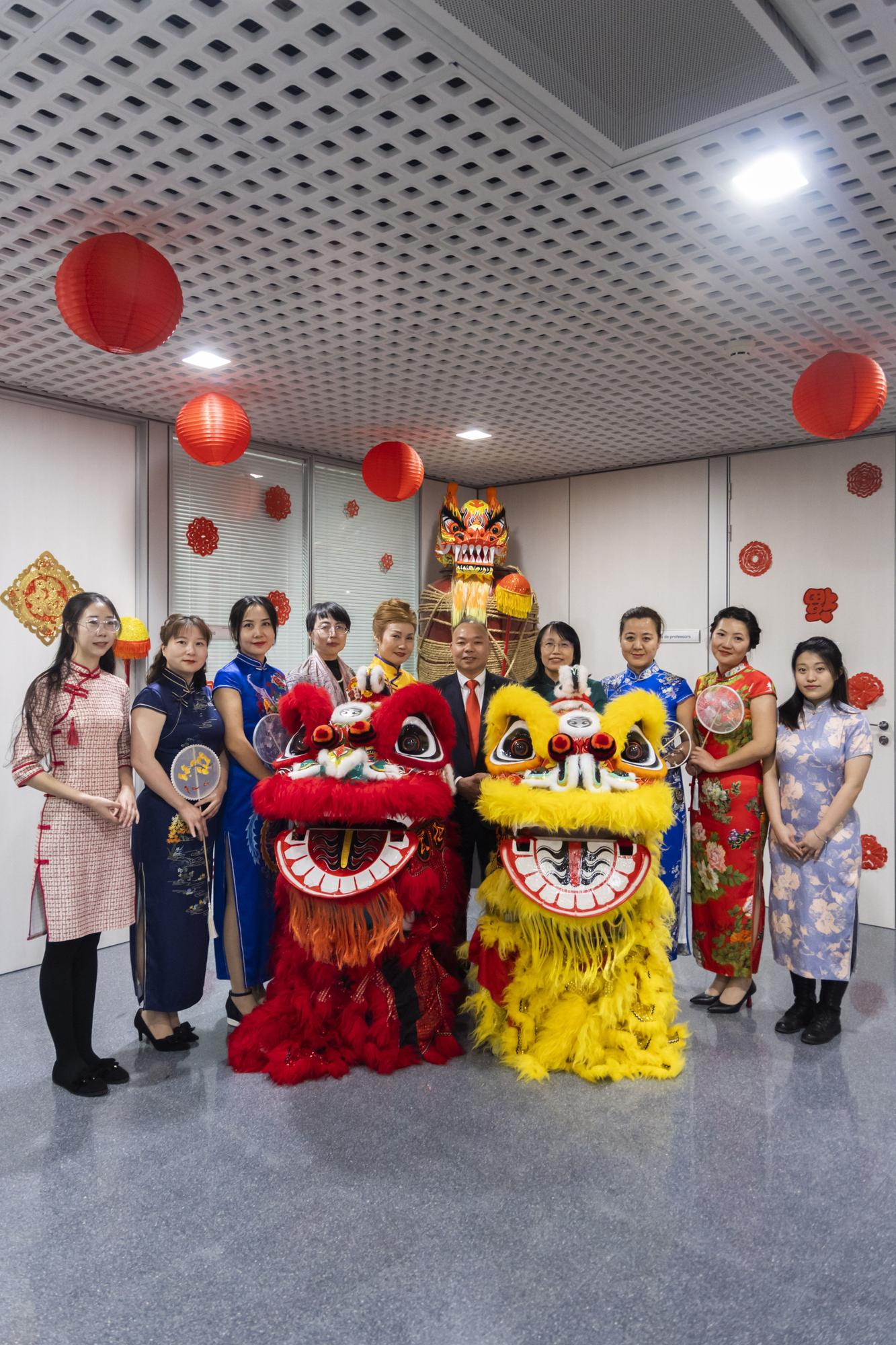 La comunidad china de València espera el Año Nuevo