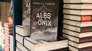 Més de 120.000 exemplars venuts d’‘Ales d’ònix’ en una setmana