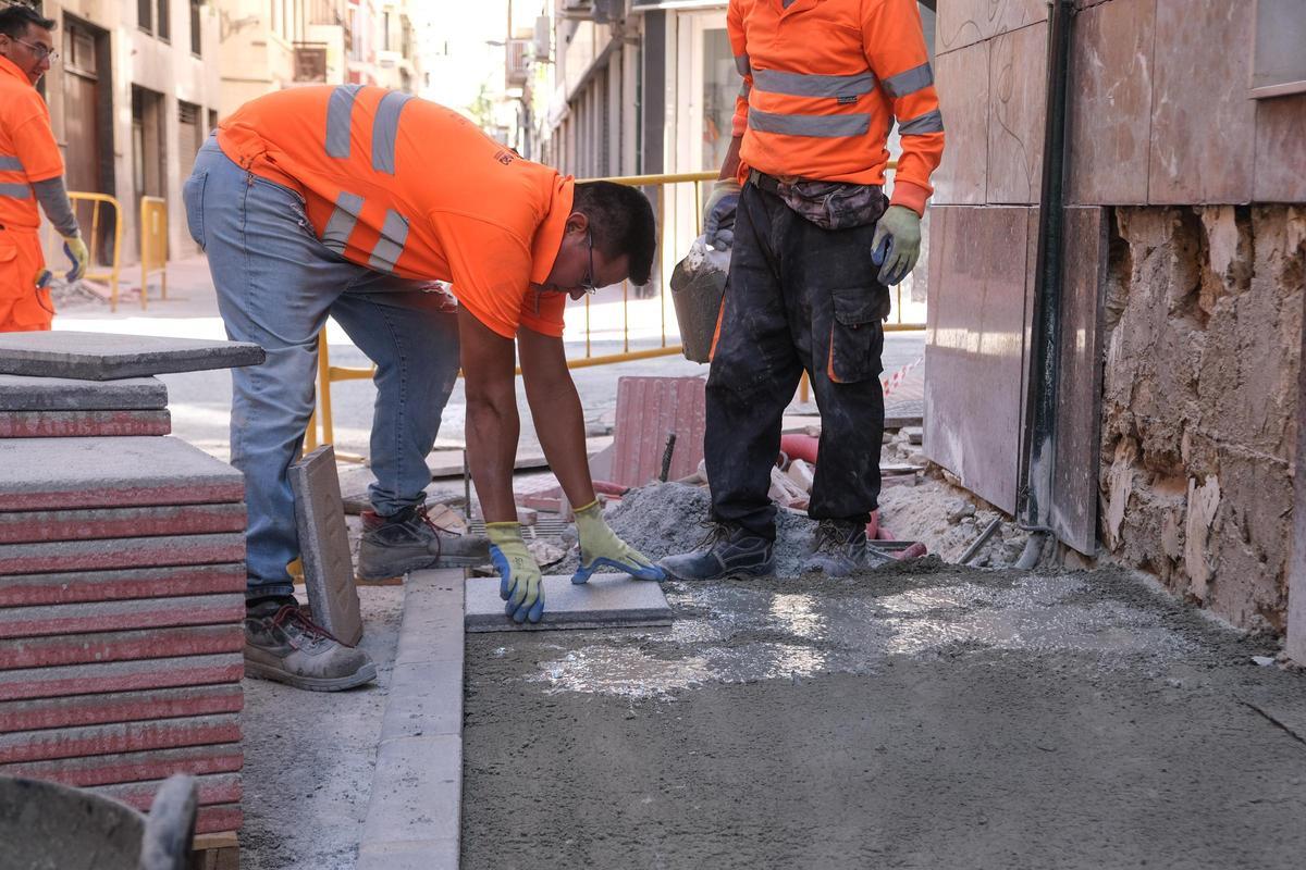 Obras de la calle Daoiz en Elche