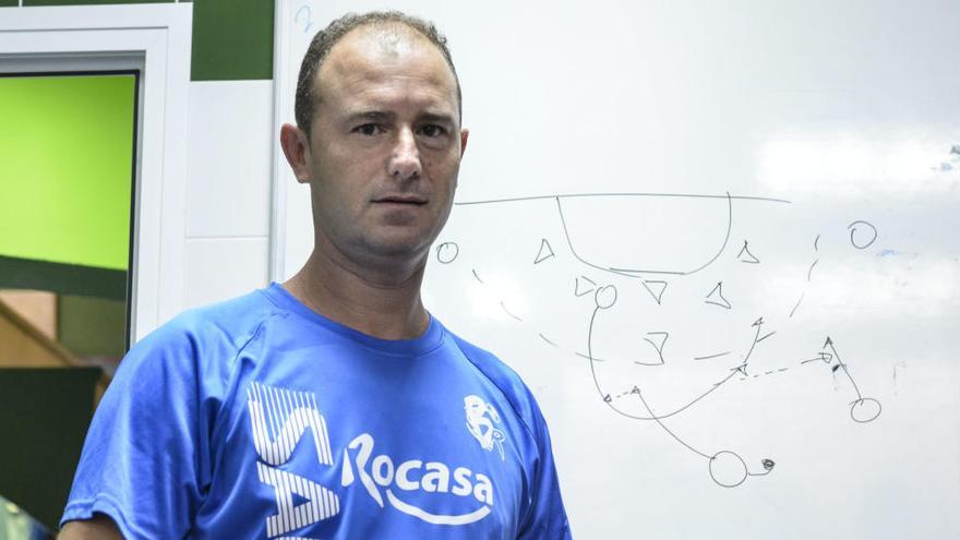 Carlos Herrera, técnico del Rocasa.