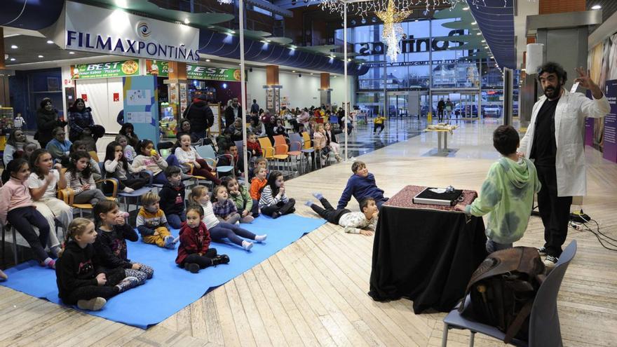 Espectáculo de magia en Pontiñas Centro Comercial