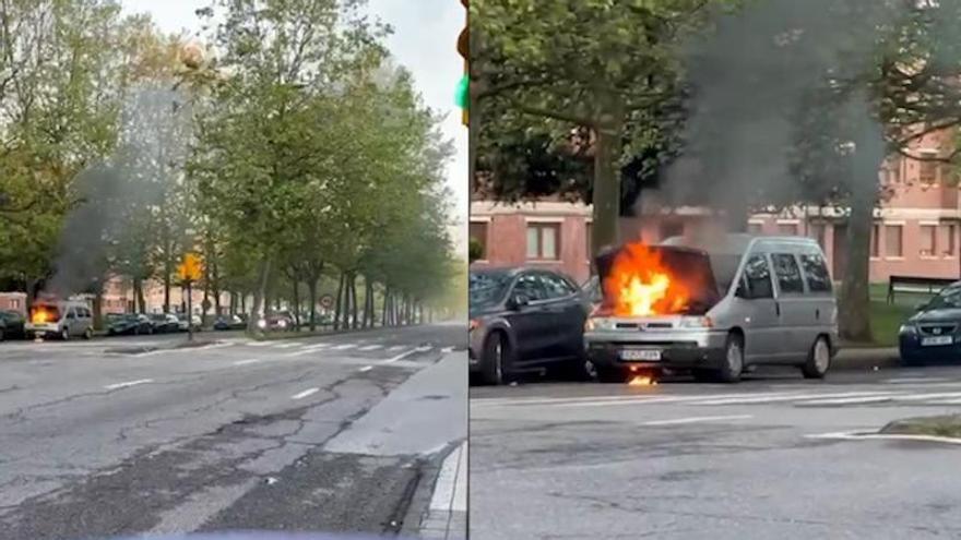 Un vehículo arde en plena calle en Gijón: las llamas afectaron a una furgoneta en la avenida Príncipe de Asturias