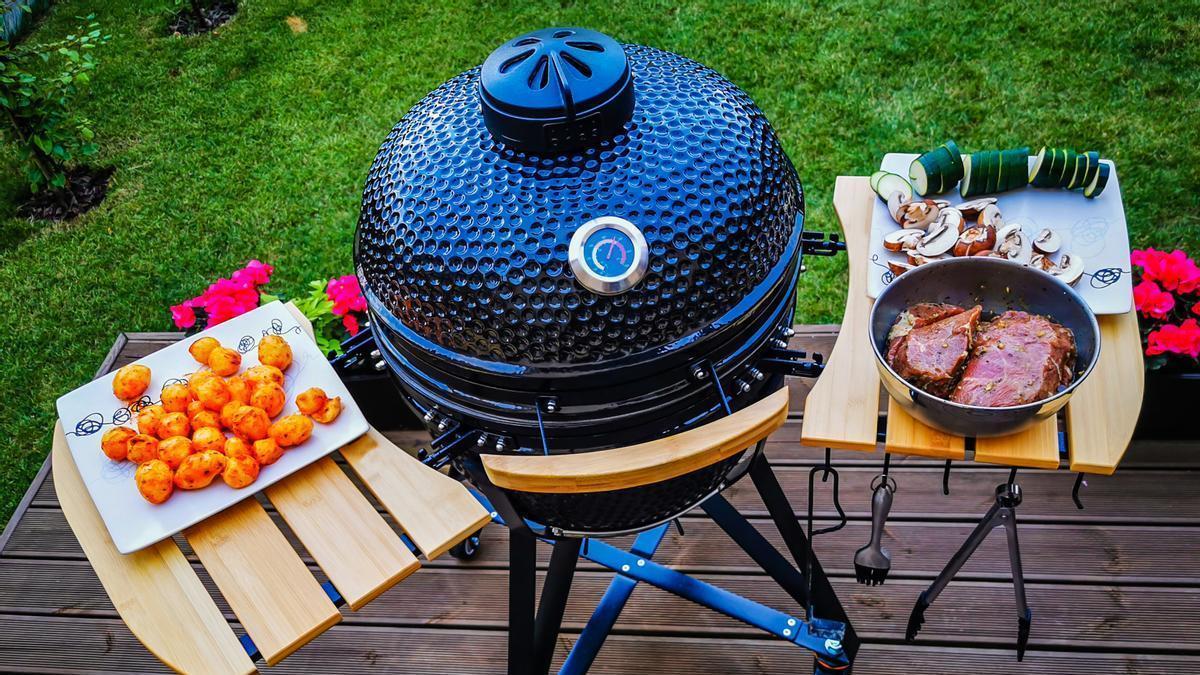 Así es el kamado japonés: una barbacoa de cerámica que ahora tienes en Lidl