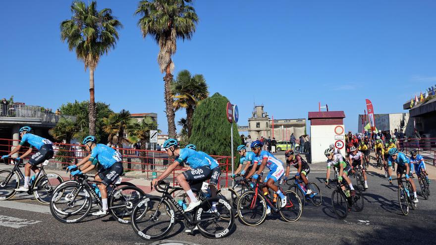 Cortes de tráfico en Vigo: la Copa España de ciclismo se adentra en la ciudad