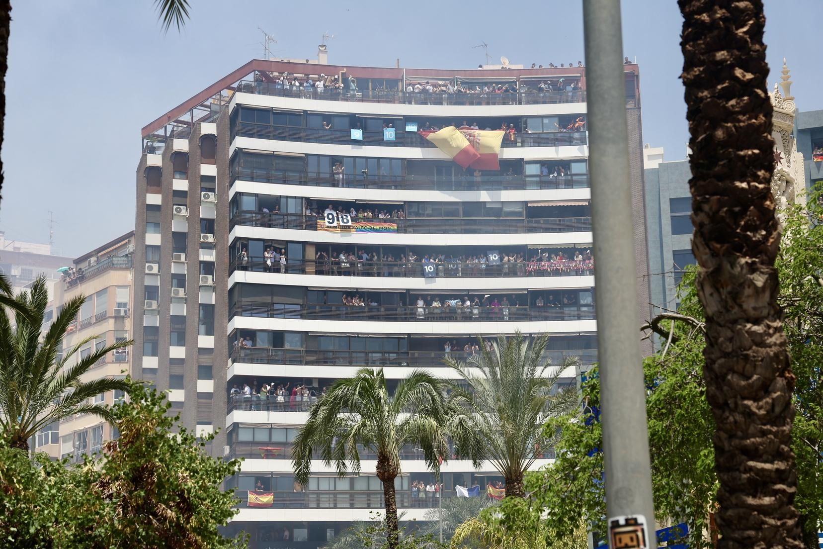 Mascletà del 22 de junio. Llega la corte mayor