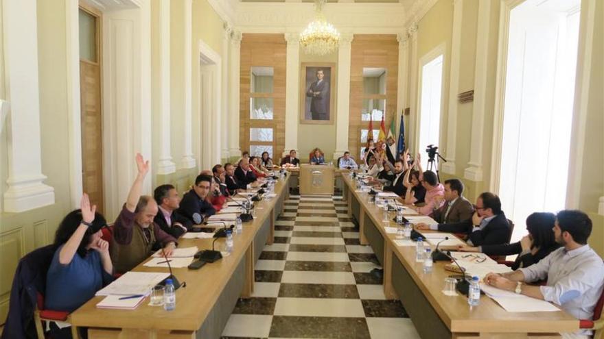El Ayuntamiento de Cáceres aprueba crear la comisión para investigar las expropiaciones desde 1984