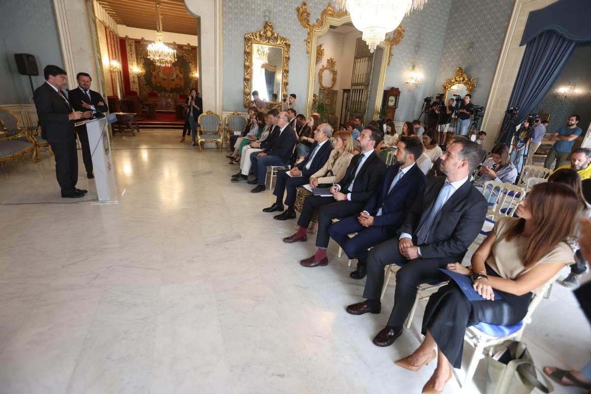 Las fotos de la "cumbre histórica" de los alcaldes de Alicante y Elche