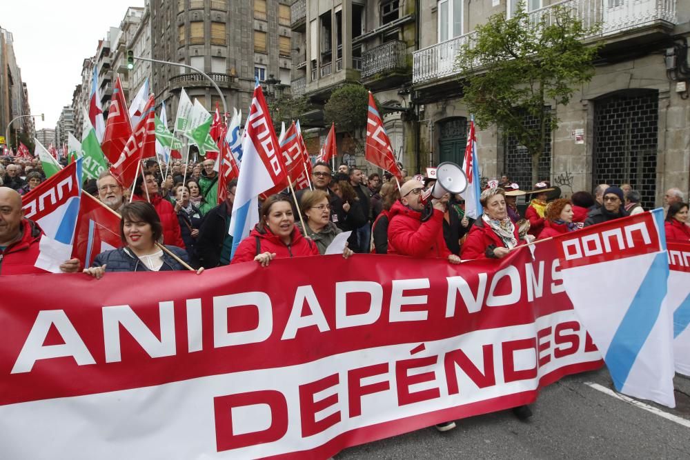 Miles de manifestantes piden una sanidad pública de calidad // Alba Villar