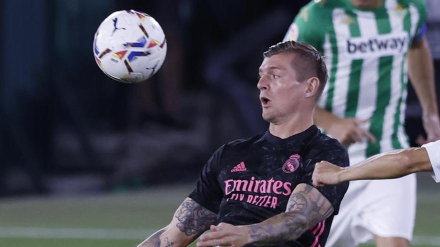 Kroos se lesiona y se perderá al menos dos partidos de Liga