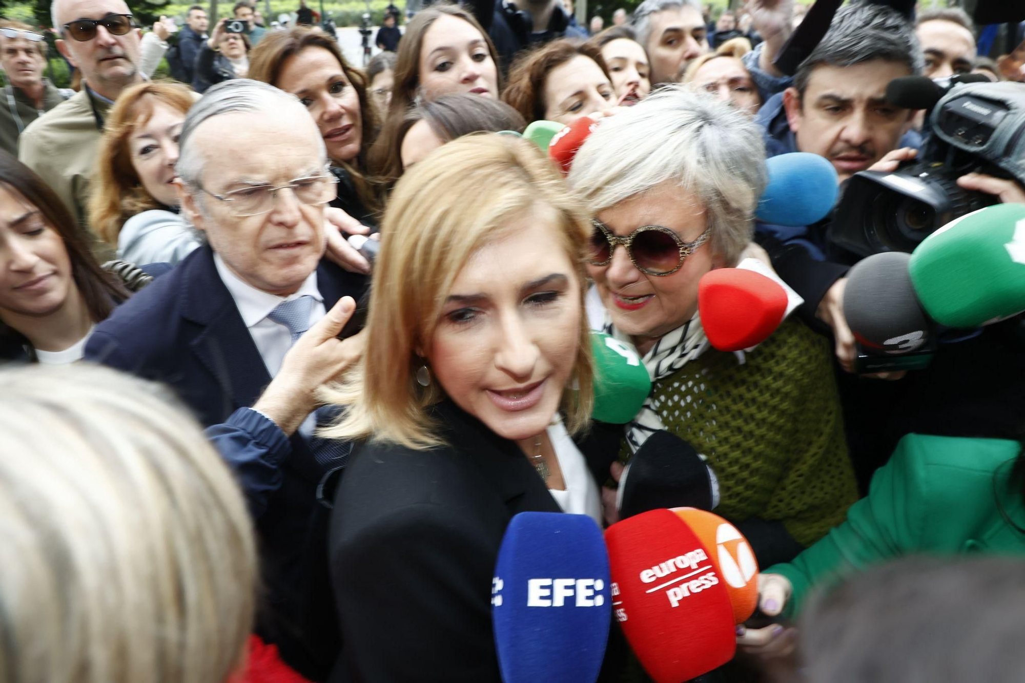 La llegada de la exconsellera Pradas y Argüeso para declarar como imputados por la gestión de la dana