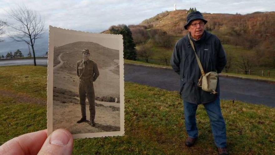 José Antonio Cajigal, días atrás, en lo alto del Naranco. En la foto antigua, en el mismo lugar, durante el servicio militar.