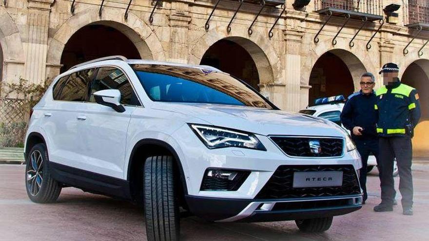 Los vecinos de Ateca conocen el coche de su pueblo