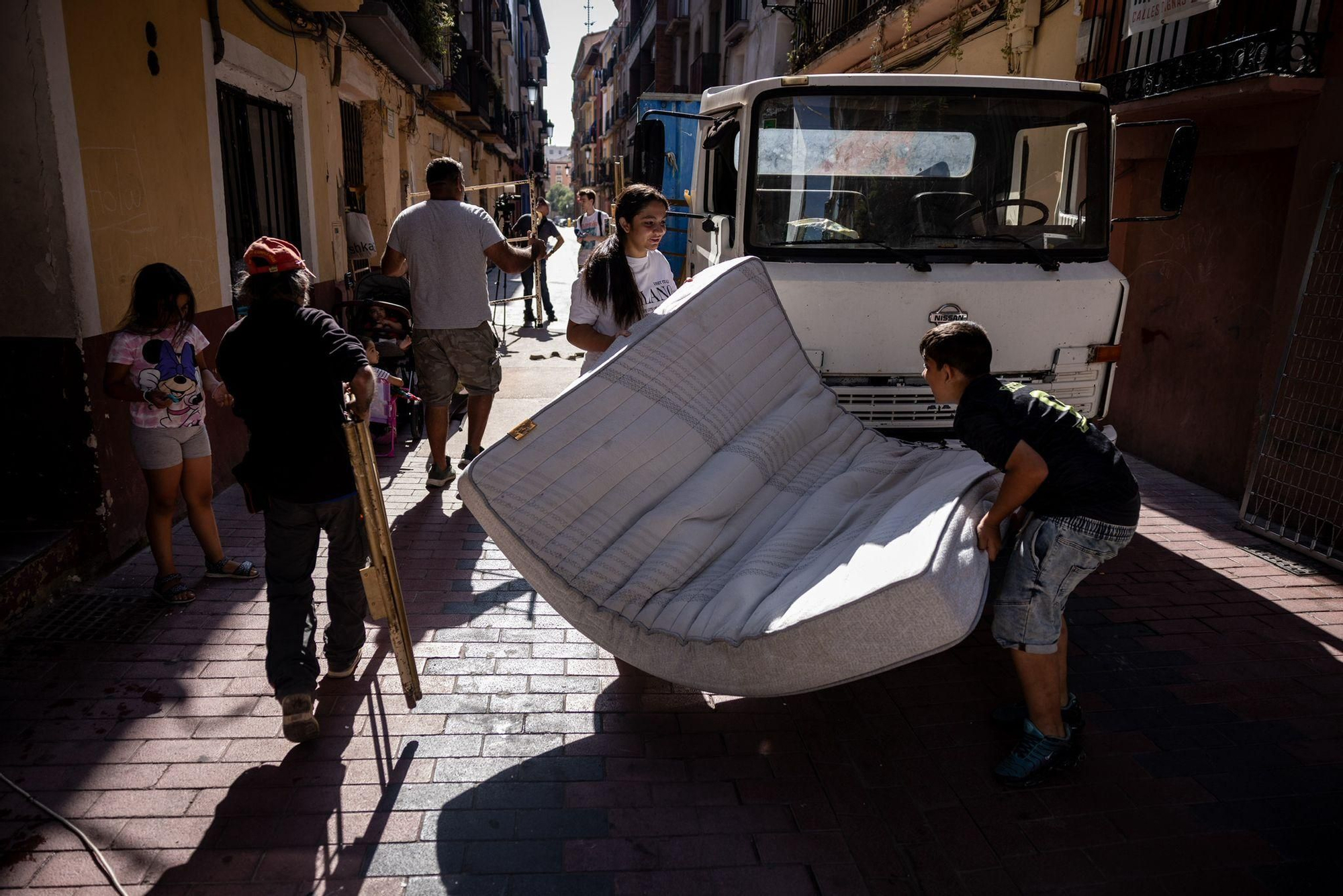 En imágenes | Desalojo en el número 72 de la calle Pignatelli de Zaragoza