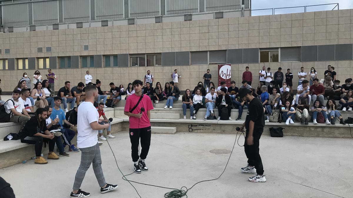 «Batalla de Gallos» en la pasada edición de Vida UMH.