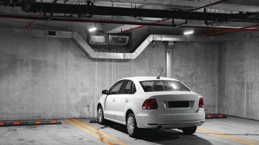 Multa por tener el coche parado en el garaje: lo que exige la ley en España