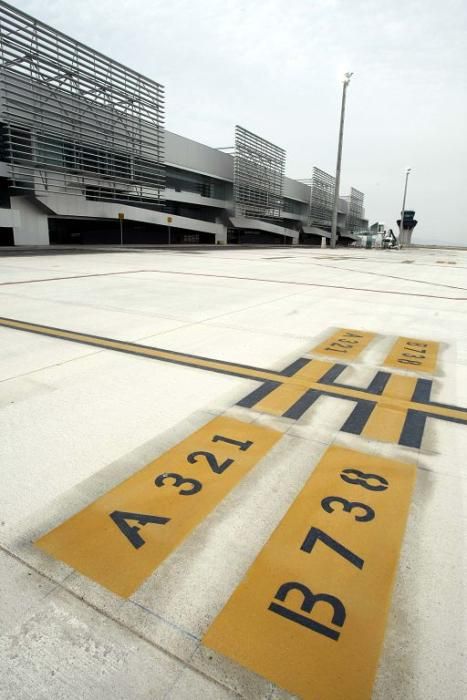 Ruta en imágenes por el aeropuerto de Corvera